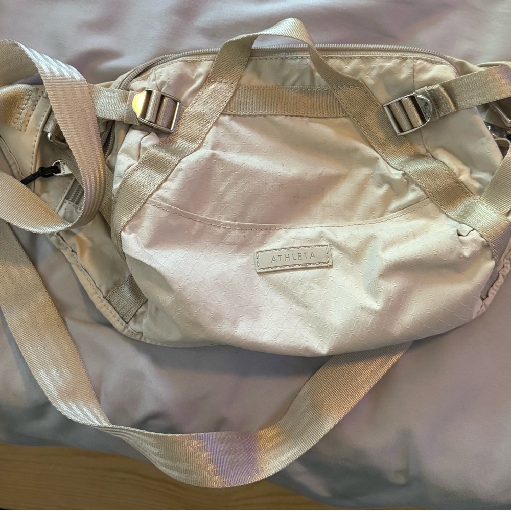 Athleta Cream Crossbody Bag with Adjustable Straps